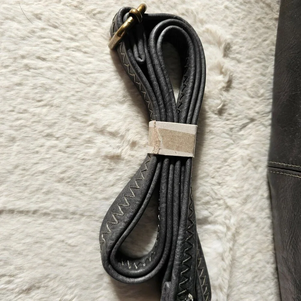 NWOT Black Gray Faux Leather Hobo Bag w/ Makeup Bag Crossbody